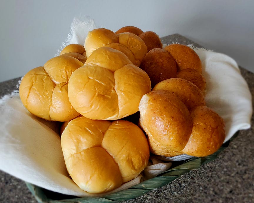 Cloverleaf Dinner Rolls