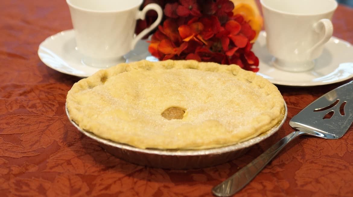Why is Apple Pie the Iconic American Dessert? | Linda's Bakery - (608 ...